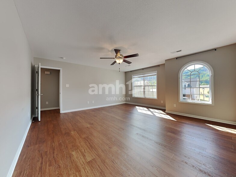 Building Photo - 8124 Cambridge Reserve Dr