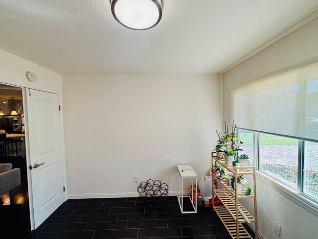 Building Photo - 23813 Calvert St