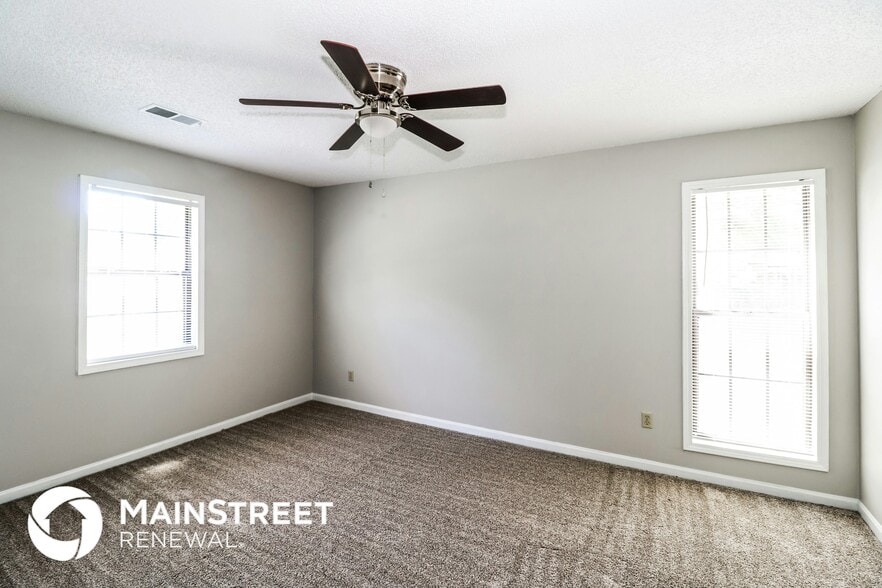 Building Photo - 4475 Window Dr