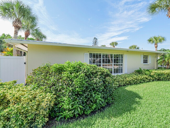 Building Photo - 922 Pirate Cove Ln