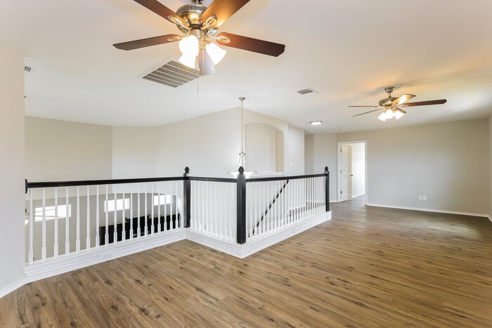 Building Photo - 8422 Buckhorn Parke