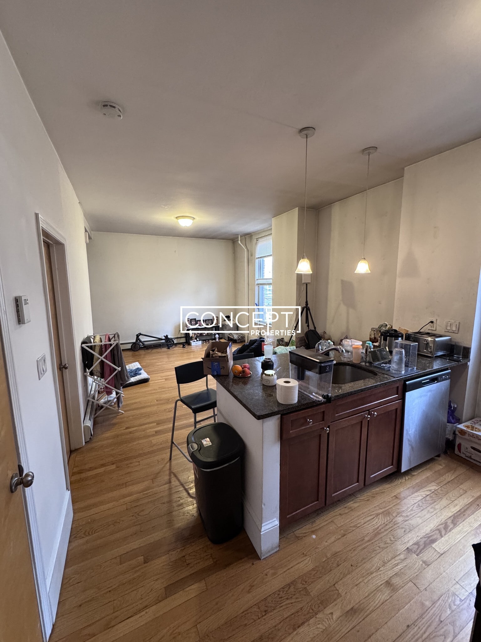 Building Photo - 38 Newton St