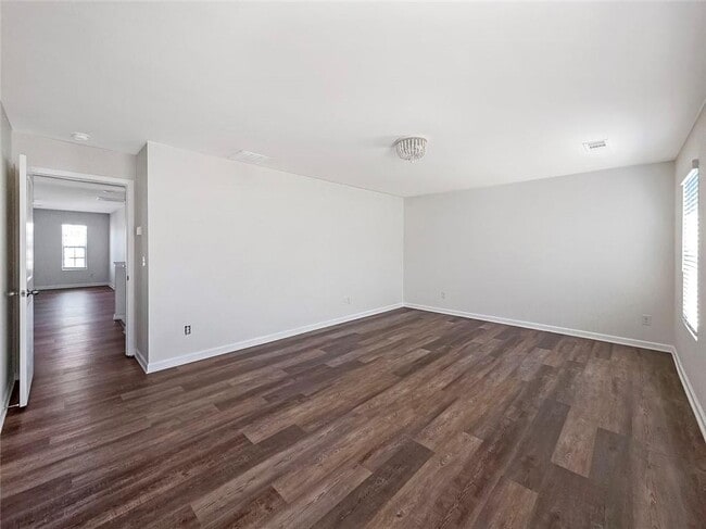 Building Photo - 6869 Lake Overlook Ln