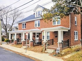 Building Photo - 225 Arch St