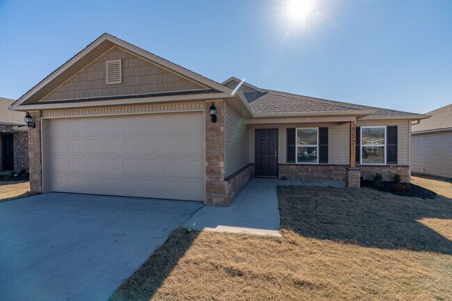 Building Photo - 3-bedroom 2 bath Home in Fayetteville!!