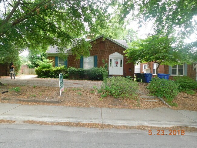 Primary Photo - 424 S Holly St