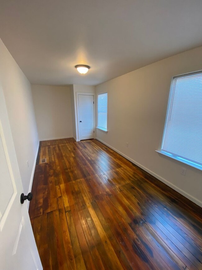 Building Photo - Beautiful 3-Bedroom Home!