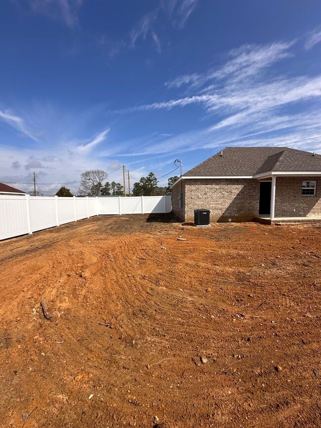 Building Photo - 1228 Orange St