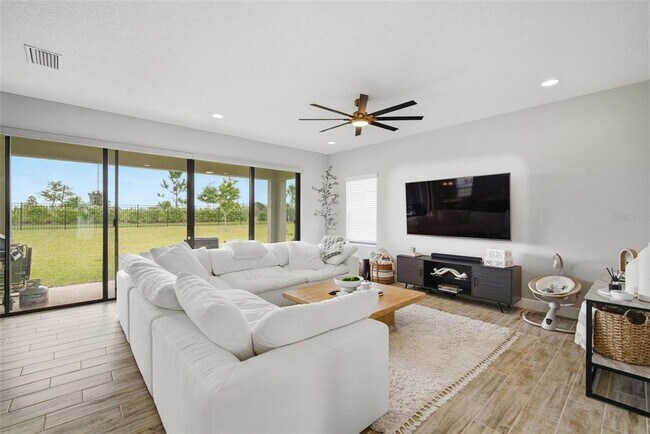 Building Photo - 6396 Roadstead Ct