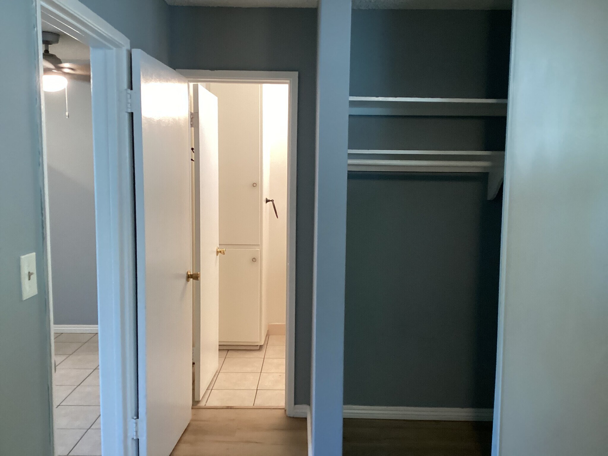 Building Photo - 248 S Vista Bonita Ave