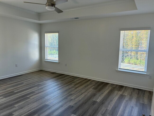 Building Photo - BRAND NEW SINGLE FAMILY HOME IN LOGANVILLE