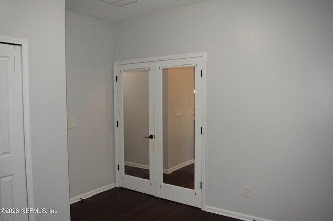 Building Photo - 247 Amistad Dr