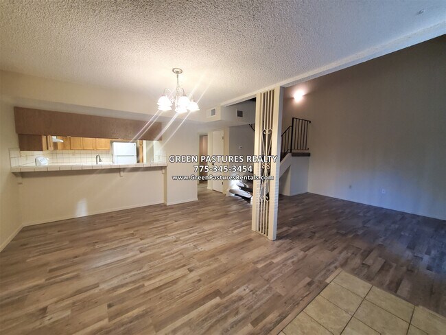 Building Photo - 957 Tyler Way
