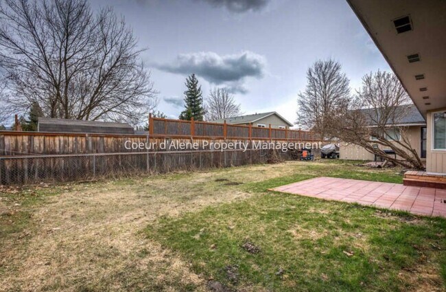 Building Photo - 2 bed, 2 bath duplex in Hayden