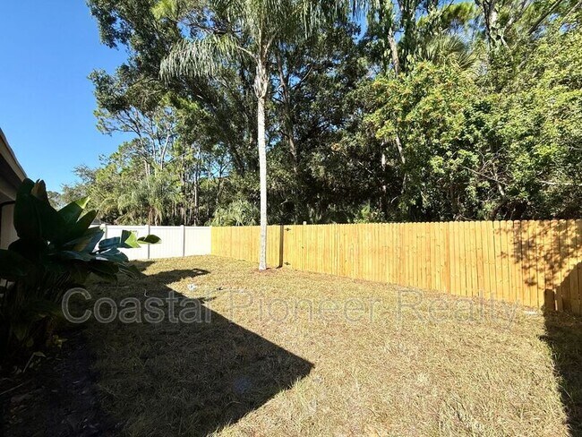 Building Photo - 8731 Huntfield St