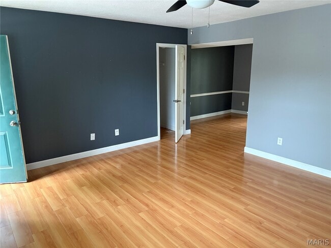 Building Photo - 1520 E Swan Cir