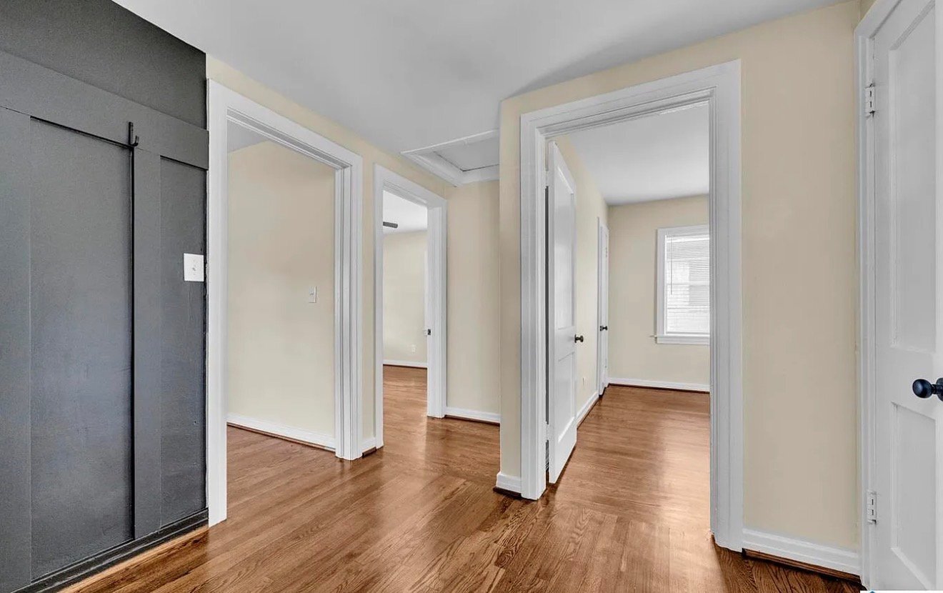 Building Photo - 741 Center Pl SW