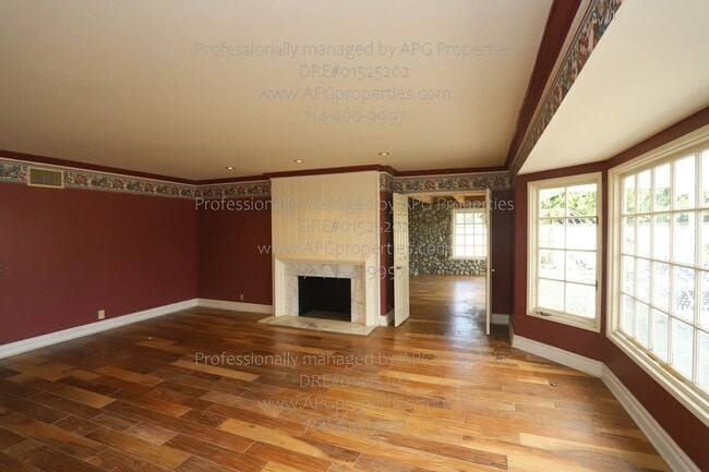 Building Photo - 460 S Bridge View Dr