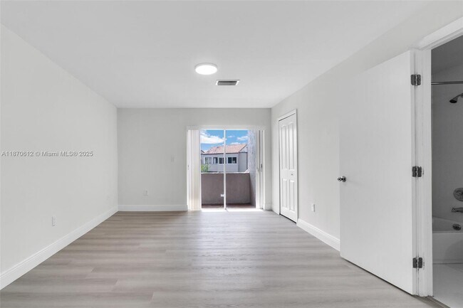 Building Photo - 6514 SW 128th Pl