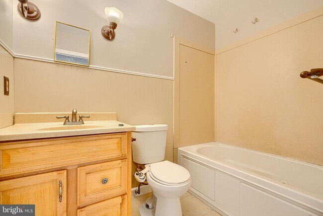 Building Photo - 7 Crestview Garth
