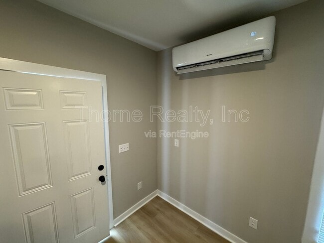 Building Photo - 815 Belleview Ave