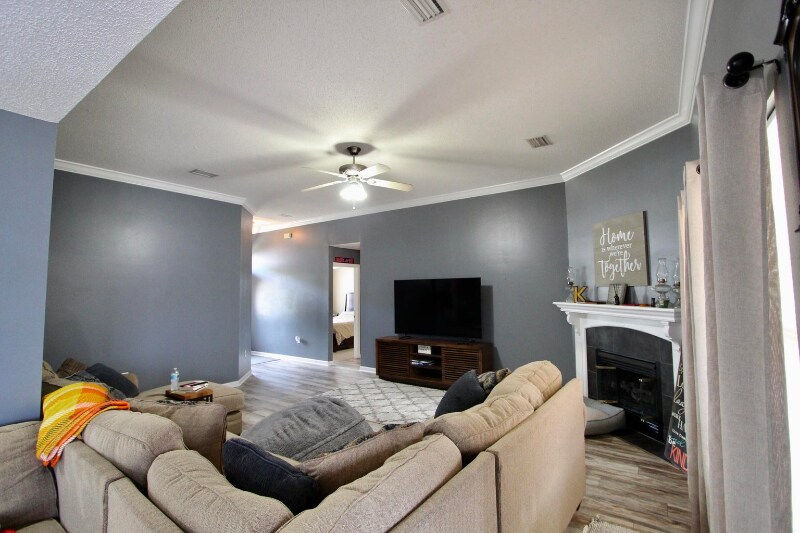 Building Photo - 2173 Hagood Loop