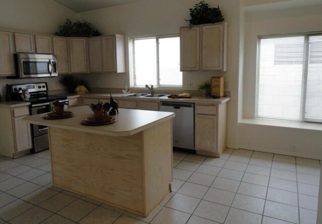 Building Photo - 7949 N Panamint Dr
