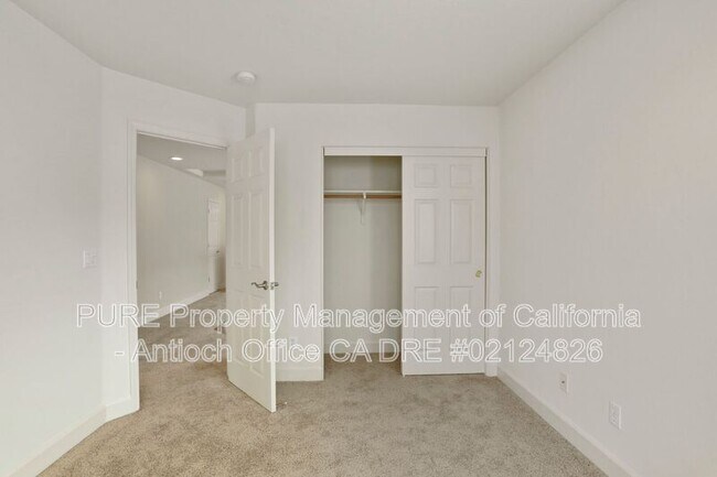 Building Photo - 60 Xena Court