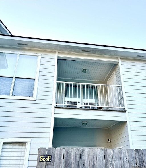 Building Photo - 5141 Nicholson Dr
