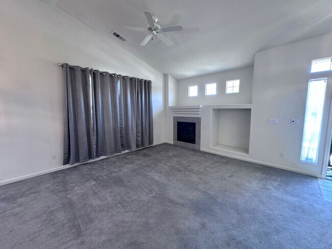 Building Photo - 10427 Chadwell Dr