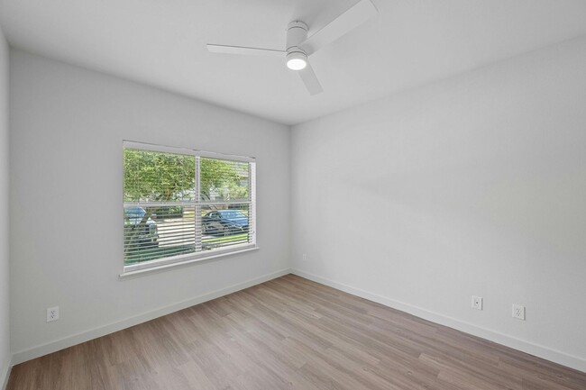 Building Photo - Tranquil Condo with Gorgeous Wooded View A...