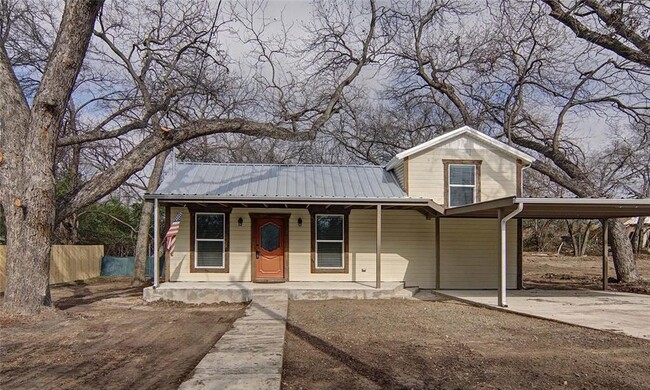 Primary Photo - 311 Soward Ave