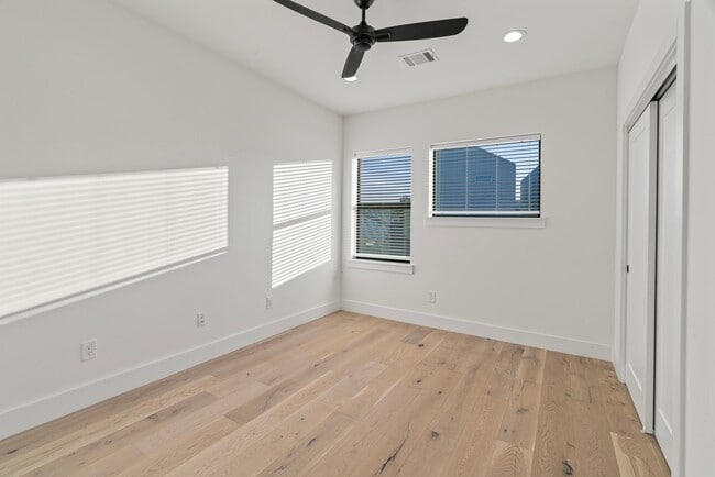 Building Photo - 3802 Commerce St