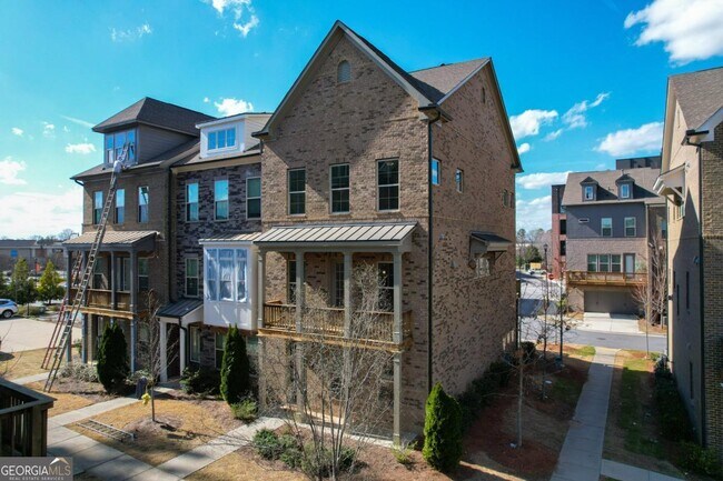 Building Photo - 5051 Pinckney Ln