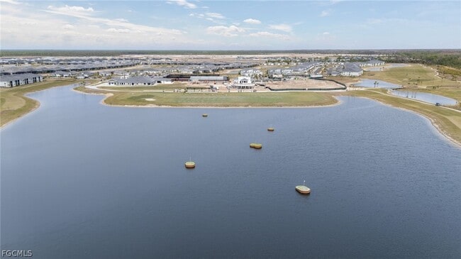 Building Photo - 15375 Grn Acrs Ave