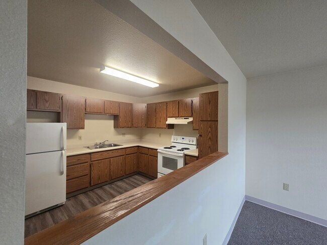 Building Photo - Great River Apartments