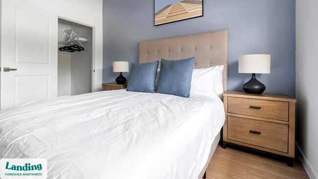 Building Photo - 7301 Lake Bank Lp