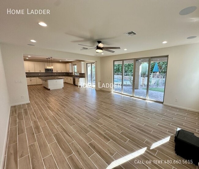 Building Photo - 3133 N Loma Vista