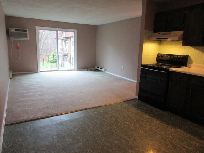 Building Photo - 114 Capitol Hill Dr