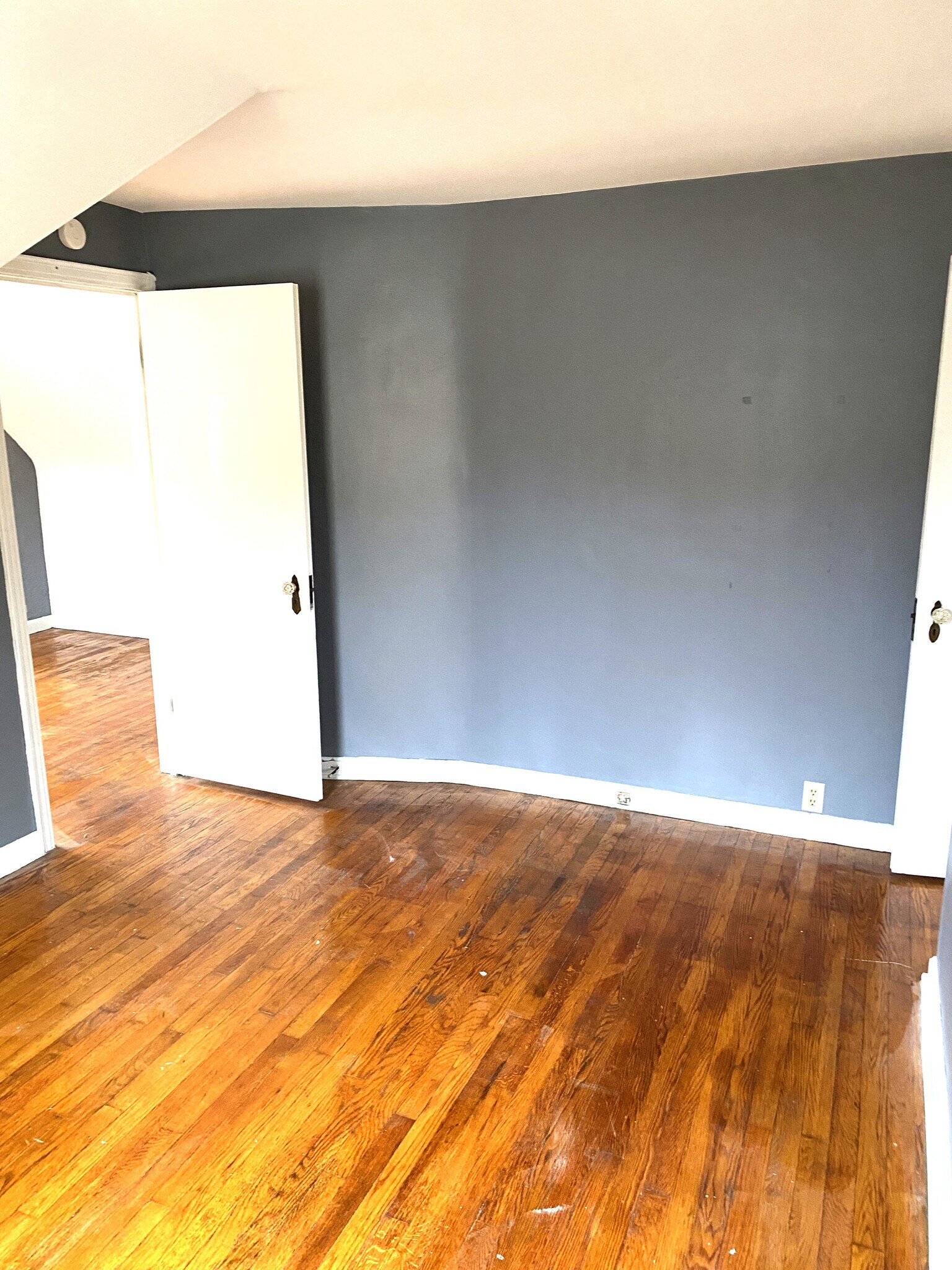 Building Photo - 923 Walnut St