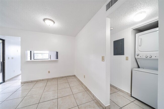 Building Photo - 1000 Constitution Dr