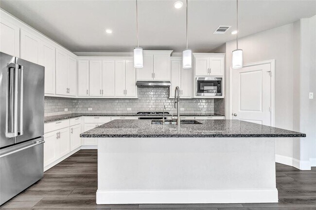 Building Photo - 21102 Verismo Dr