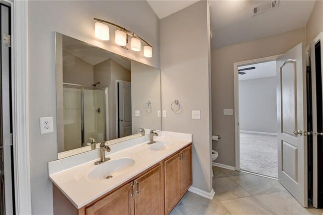 Building Photo - 6752 Grand Hickory Dr