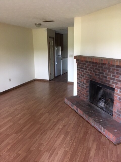 Building Photo - 315 Epps Bridge Rd