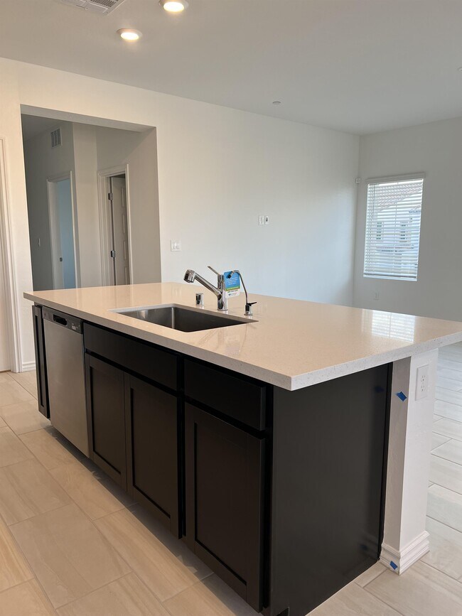 Building Photo - 274 Callen Falls Ave