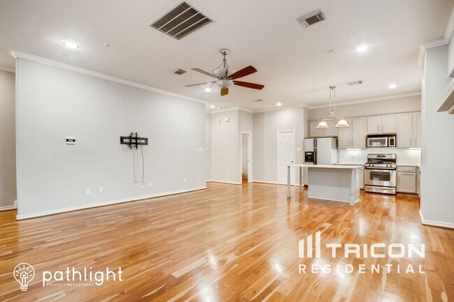 Building Photo - 5407 Kansas St