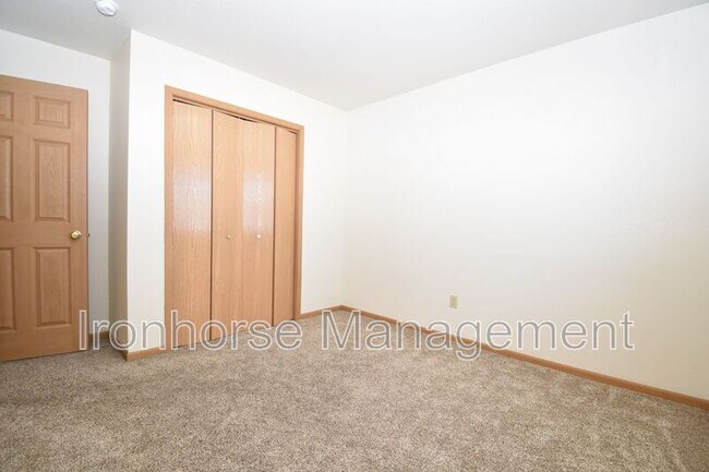 Building Photo - 2411 Wheeler Dr