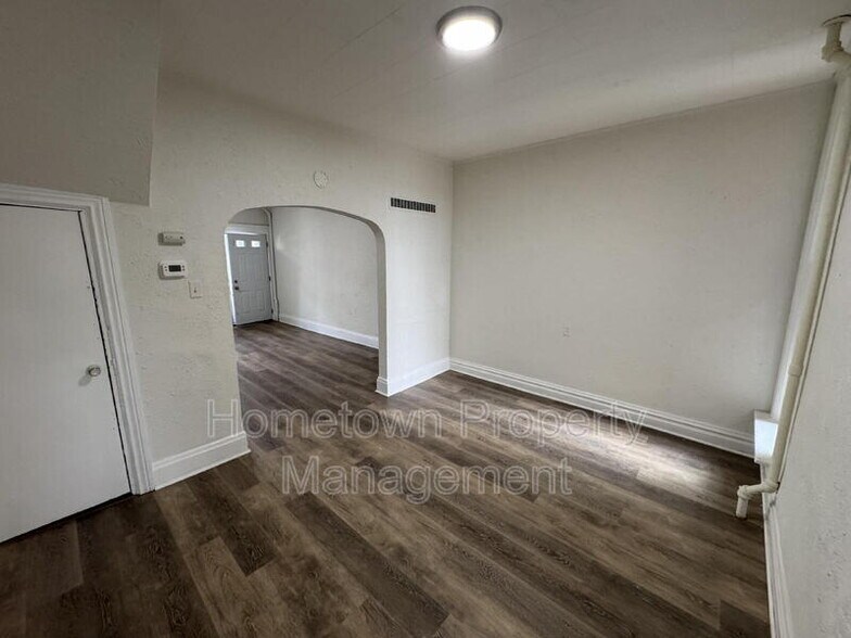 Building Photo - 1615 Naudain St