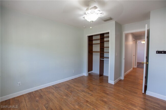 Building Photo - 9511 Cypress Dr N
