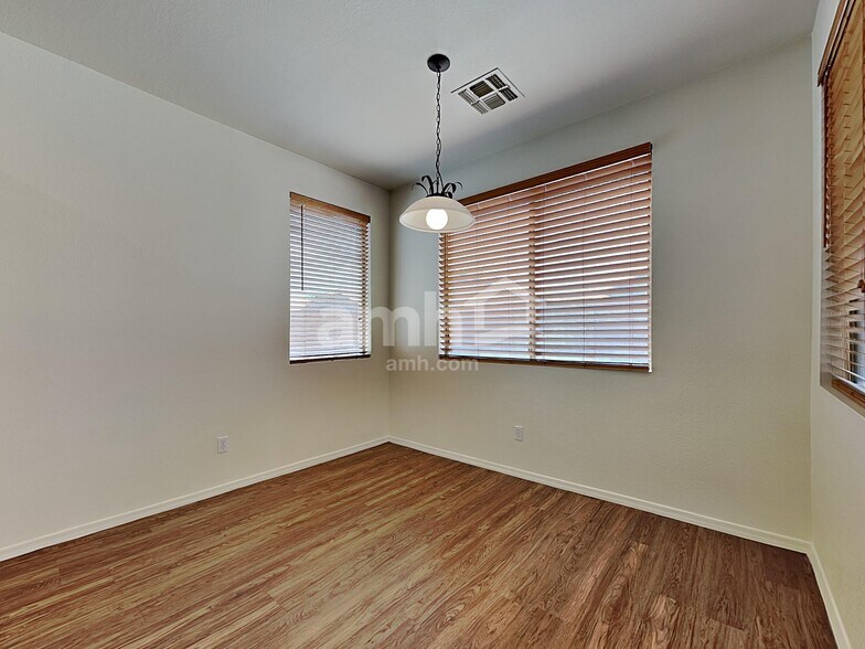 Building Photo - 12363 W Jackson St